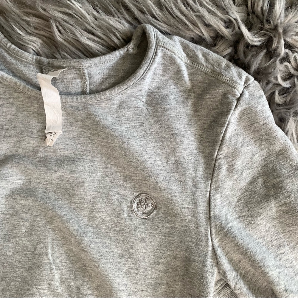 Manduka Crew neck Athletic Top. S - Picture 3 of 8